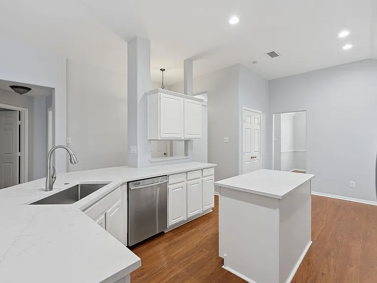 18 Mulberry Glen Pl — Photo 19