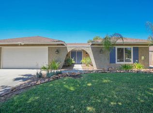 6025 Meadowbrook Ln, Riverside, CA 92504