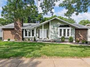 669 Henry Ave, Ballwin, MO
