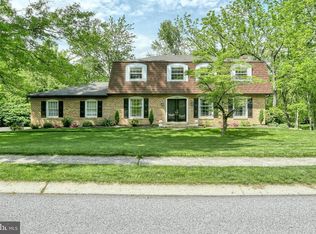 635 Marlow Dr, York, PA 17402