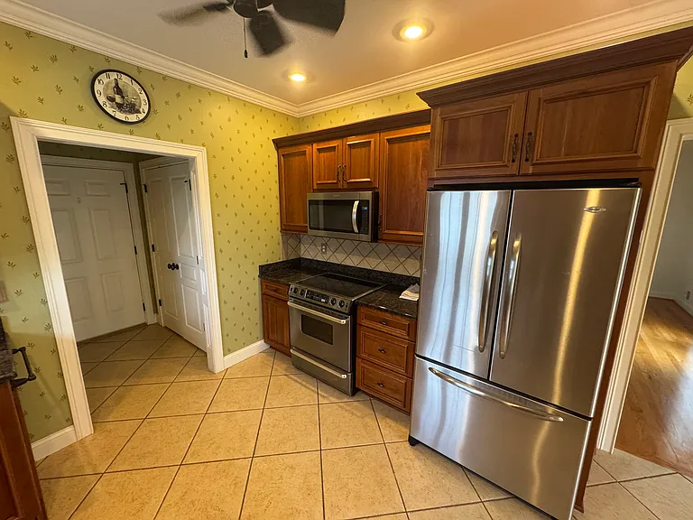 123 Garden Dr — Photo 4