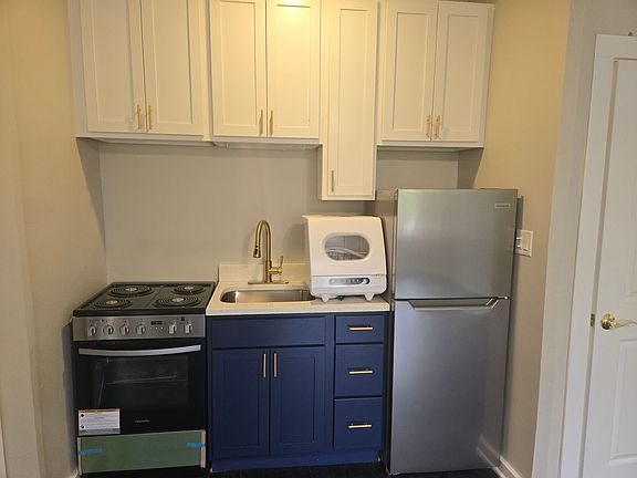 3rd image of 6540 N Glenwood Ave APT 301