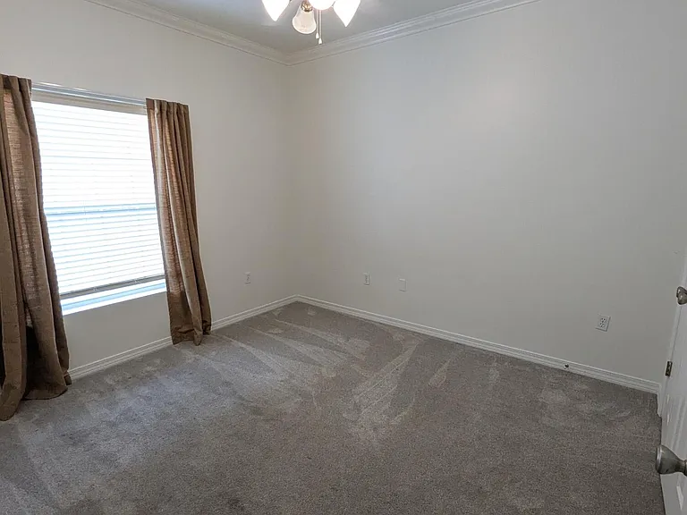 1537 Bentley Cir — Photo 23