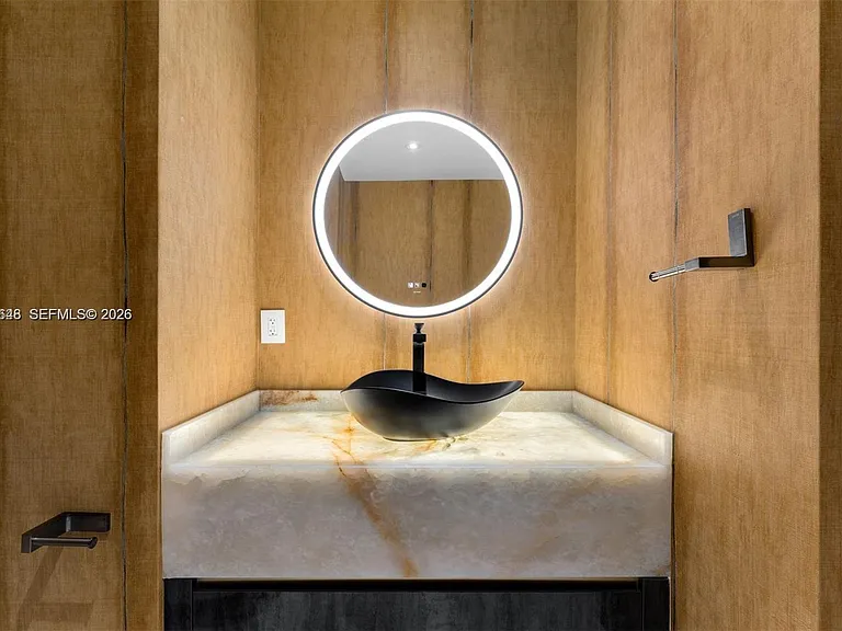 900 Biscayne Blvd #4202 — Photo 4