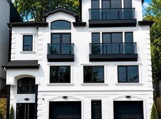 1080 River Rd, Edgewater, NJ 07020