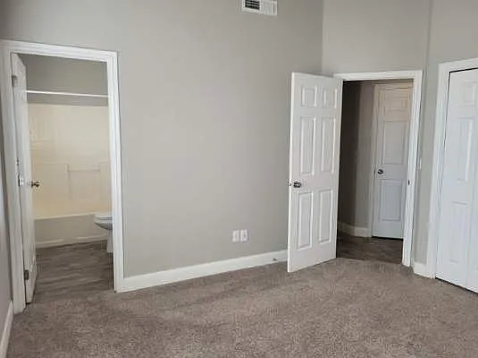 154 E 200 S — Photo 14