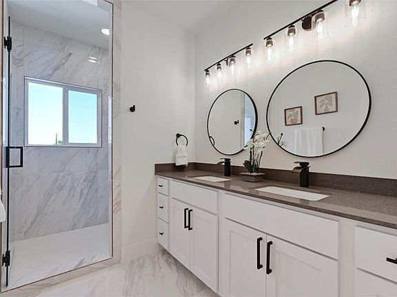 5th image of 7306 Carver Ave #1