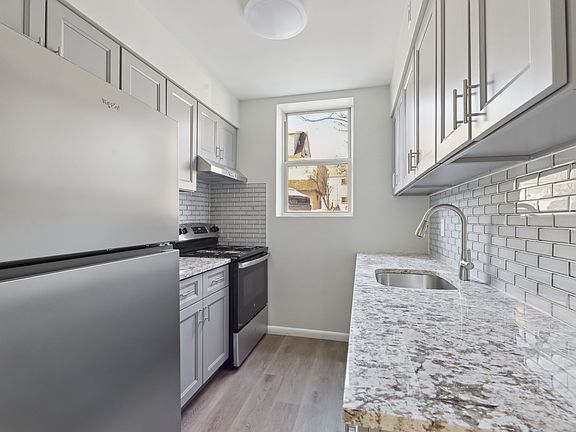 5th image of 94 Park Ave APT 3