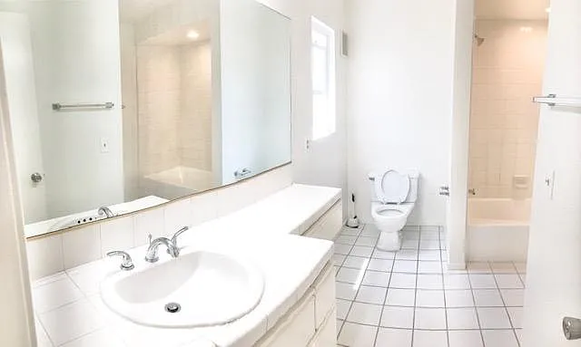 16762 Moody Cir — Photo 29