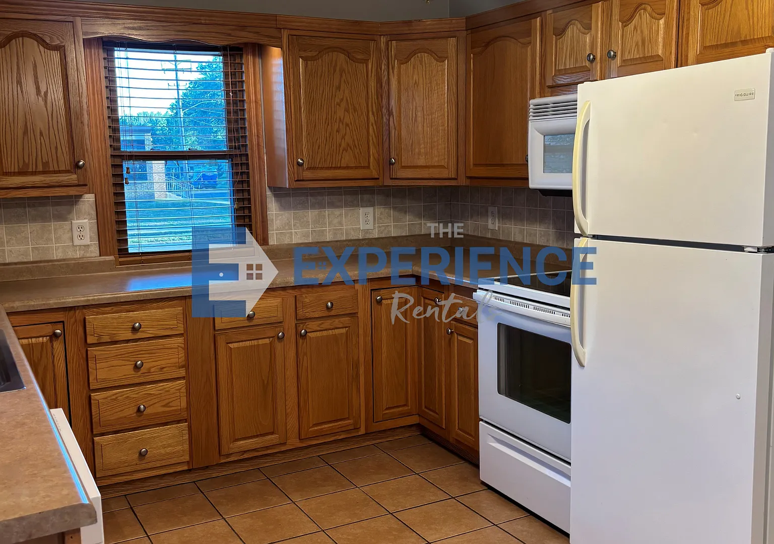Charming 3-Bedroom Home Near Downtown & McKennan Park! Lease Term To End On Or Before 4/30/27. — Photo 3
