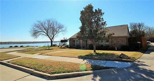 1st image of 9 Indianola Cir