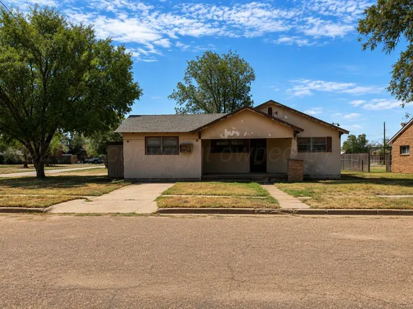 211 2nd St, Quitaque, TX 79255