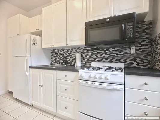 Rented by Sovereign Associates | media 14