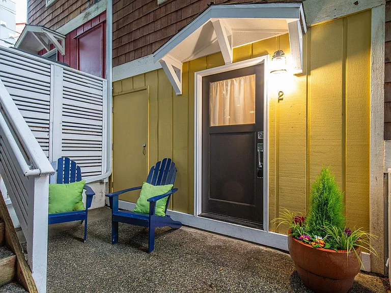 39 Etruria St #2 — Photo 3