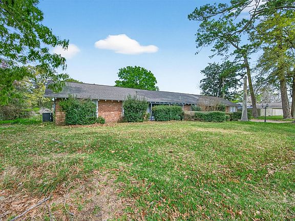 2nd image of 614 Pine Cir