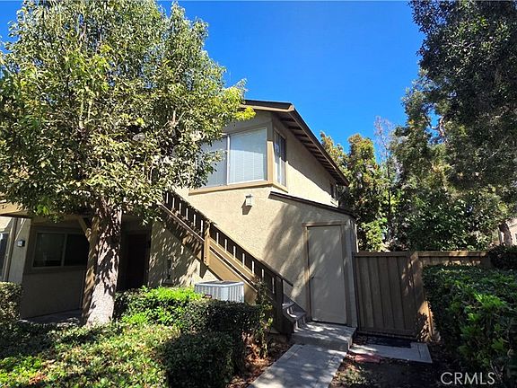 2nd image of 136 Clearbrook #16