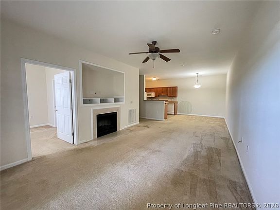 5th image of 635-306 Marshtree Ln