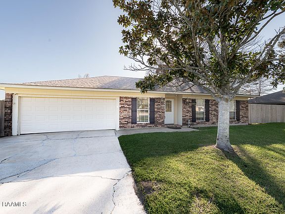 3rd image of 504 Gerald Dr