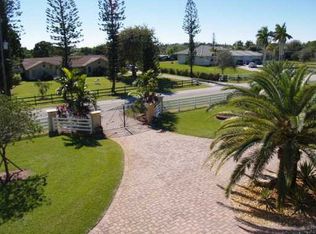 17681 SW 54th St, Southwest Ranches, FL 33331