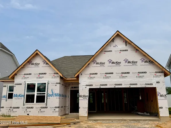 221 Marlborough Street #400, Raeford, NC 28376