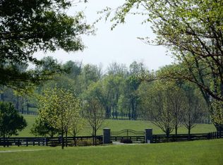 3175 Russell Cave Rd, Lexington, KY 40511