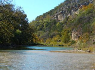 12 Large Ln, Leakey, TX 78873