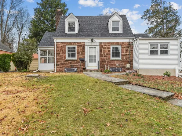 5-08 Essex Pl, Fair Lawn, NJ 07410