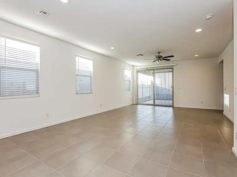 5640 W Walatowa St — Photo 3