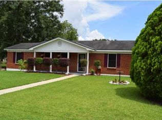 558 Scott Dr, Saraland, AL 36571