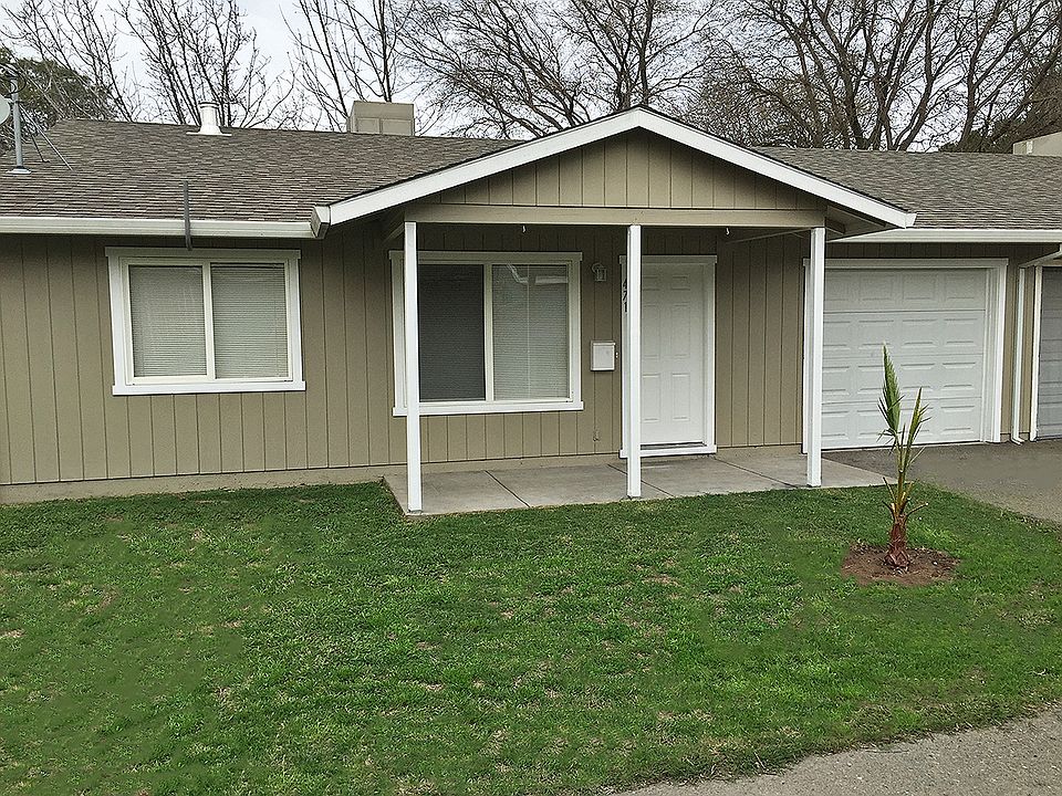 1st image of 471 Pecan St