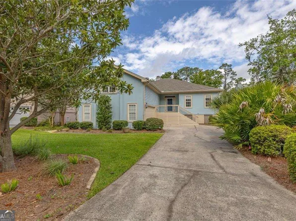 23 W Lake Dr, Saint Simons Island, GA 31522