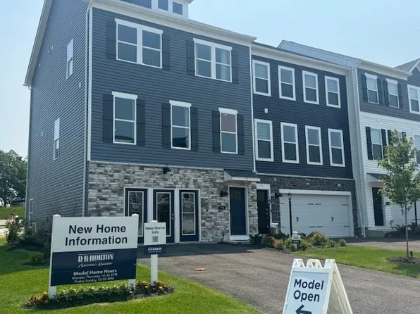 767 Olivia St, Pittsburgh, PA 15205