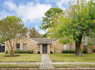 10606 Tupper Lake Dr, Houston, TX 77042