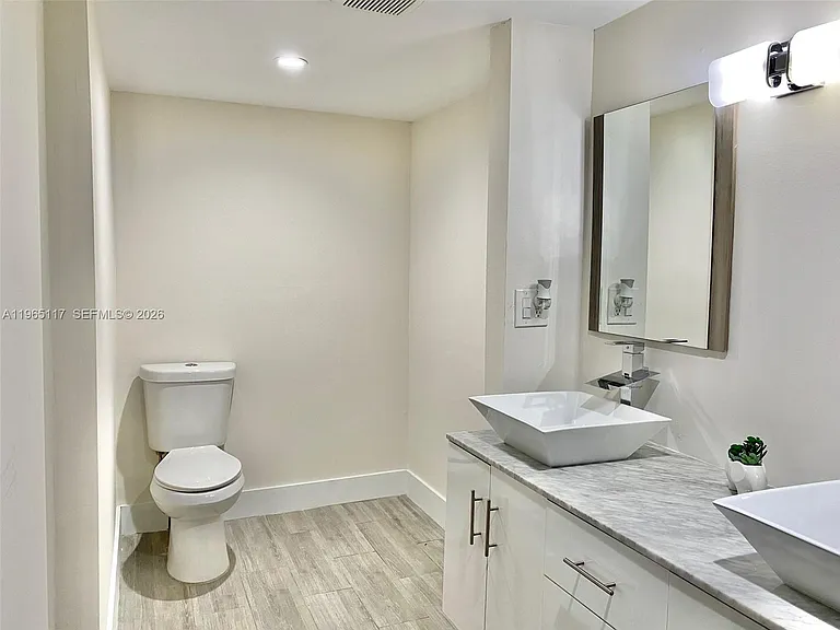 8897 Fontainebleau Blvd #303 — Photo 10