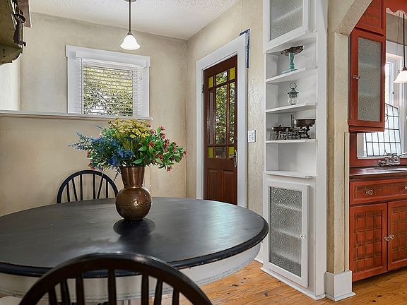 5th image of 104 W College St