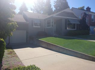 3250 W Viewmont Way W, Seattle, WA 98199