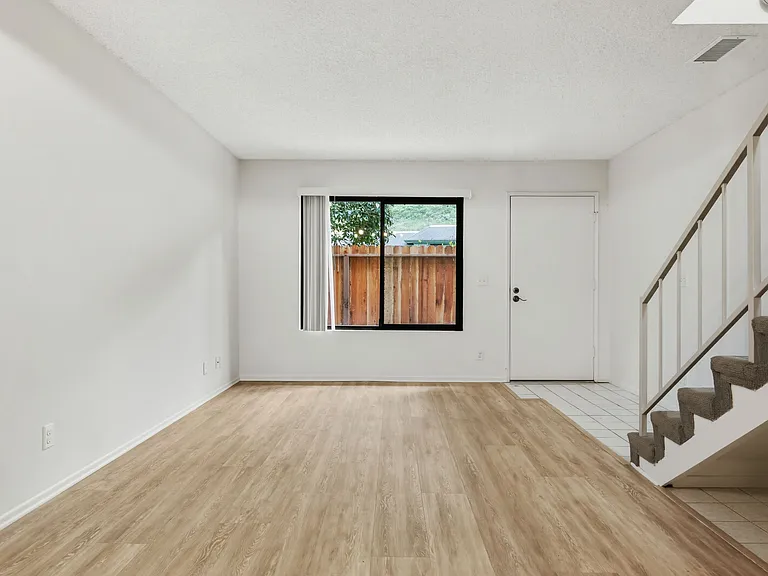 1233 Richelle Ln #A — Photo 4