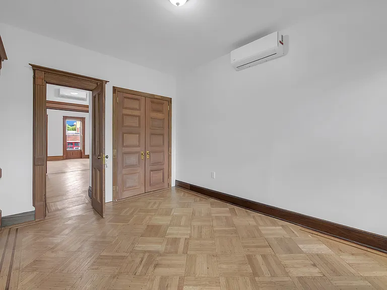 490 Hancock St #TOP — Photo 6