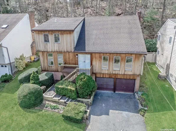 50 Sugar Toms Lane, East Norwich, NY 11732
