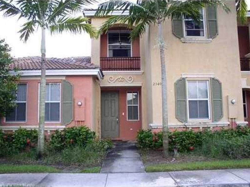 1st image of 2340 NE 42nd Cir