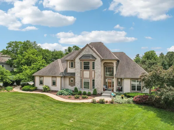 S78W22655 Sunset Glen DRIVE, Big Bend, WI 53103