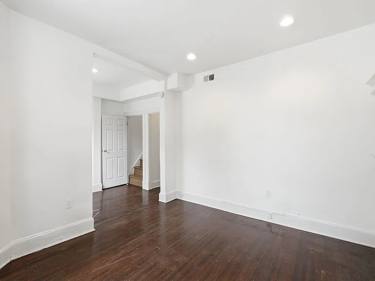 2711 11th St NW #C — Photo 4