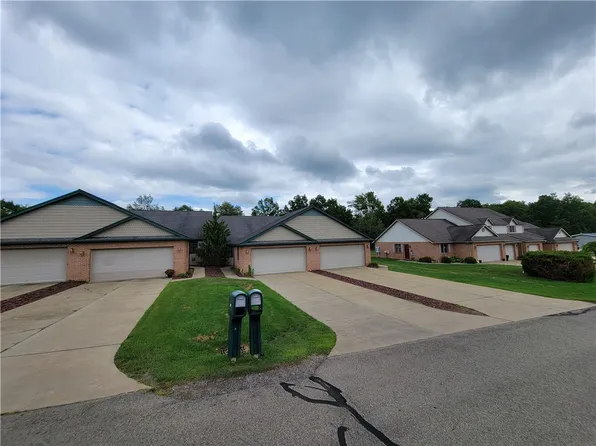 120 Pennsylvania Ave, Seneca, PA 16346