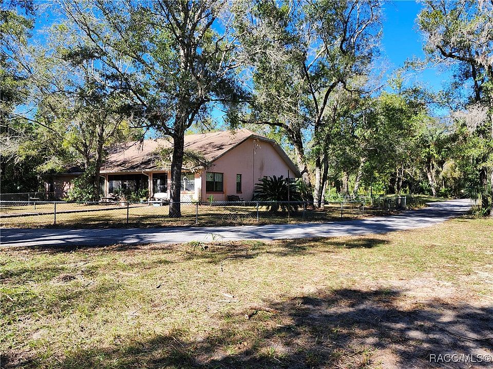 2nd image of 8739 N Barberry Way