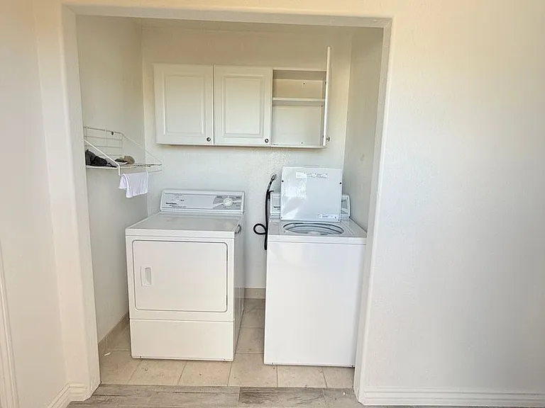 424 S B St — Photo 8