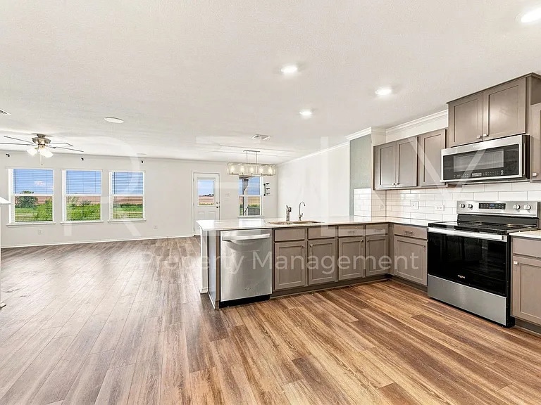 521 Colonel McNally Cv — Photo 14