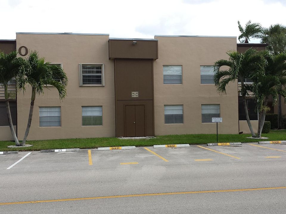 4 Plex Parking Area