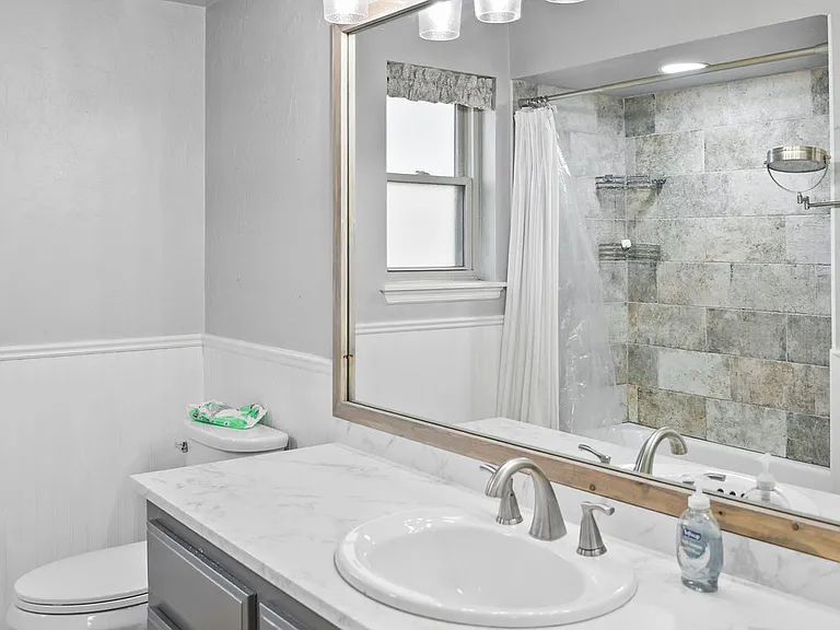 9724 Kent Dr — Photo 6