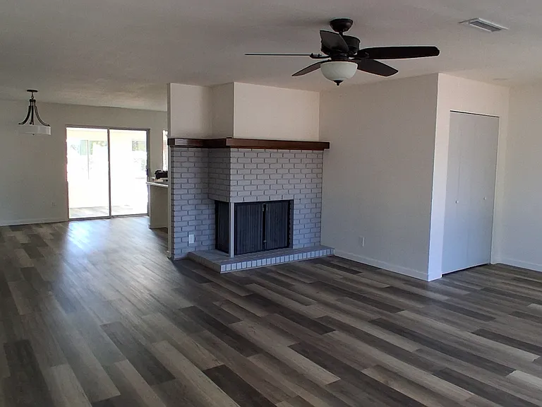 11009 E Lariat Ln — Photo 4