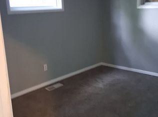 1615 Parklane Dr, Cahokia, IL